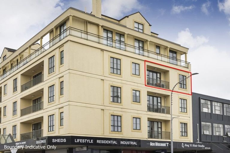 Photo of property in Maddison Apartments, 3/6a Queen Street, Palmerston North, 4410