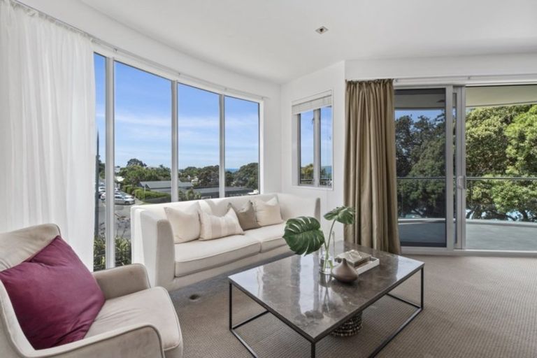 Photo of property in 1/7 The Promenade, Takapuna, Auckland, 0622