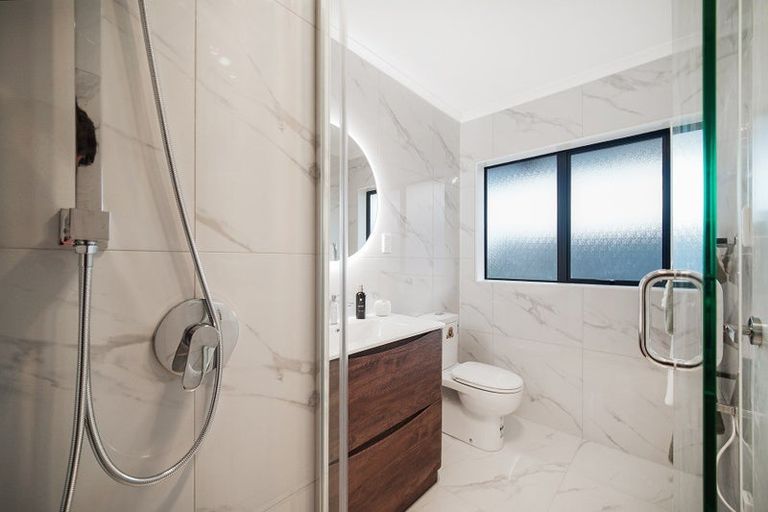 Photo of property in 323 Mahia Road, Weymouth, Auckland, 2103