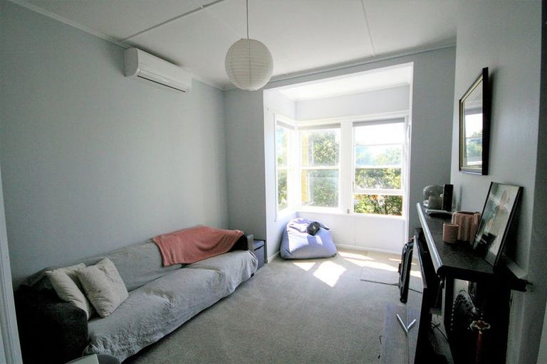 Photo of property in 6 Queens Drive, Kilbirnie, Wellington, 6022