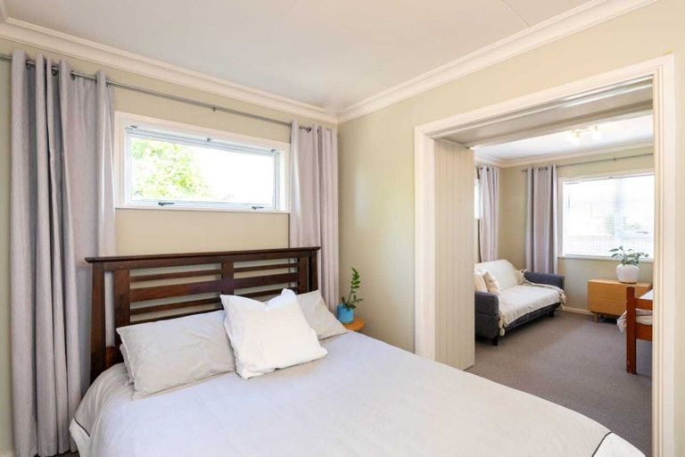 Photo of property in 2 Collison Terrace, Haumoana, 4102
