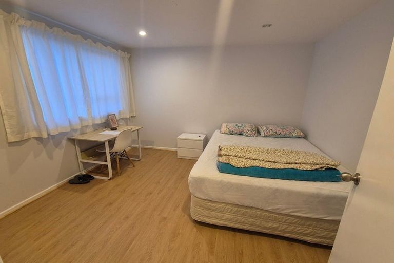 Photo of property in 55 Allington Road, Massey, Auckland, 0614