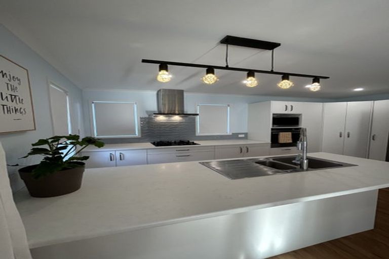 Photo of property in 30 Noumea Drive, Rangatira Park, Taupo, 3330