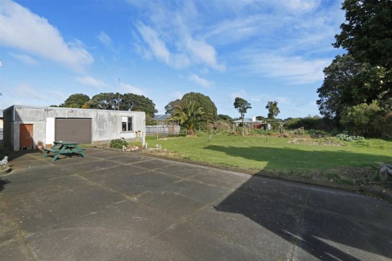 Photo of property in 192 Tasman Street, Opunake, 4616