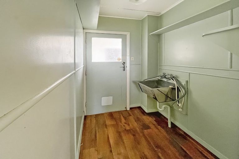 Photo of property in 26-32 Devon Crescent, Bulls, 4818