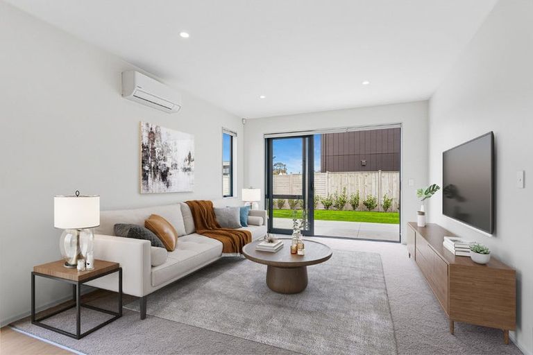 Photo of property in 6 Verde Lane, Rosehill, 2113