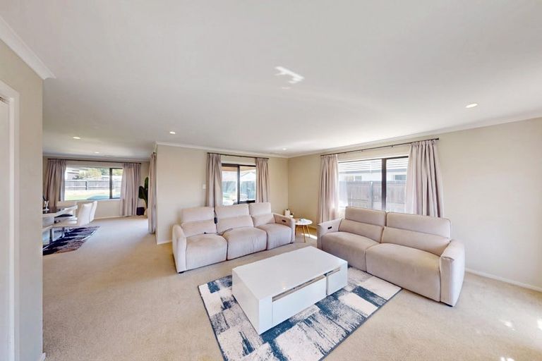 Photo of property in 3 Mahi Grove, Maewa, Feilding, 4702