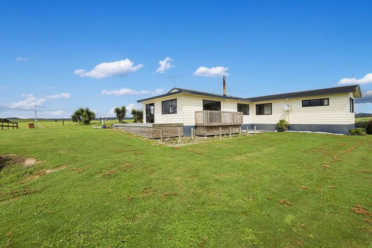 Photo of property in 266 Tapuhi Road, Hukerenui, Hikurangi, 0182
