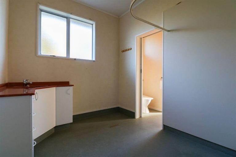 Photo of property in 60 Timaru Road, Waimate, 7924