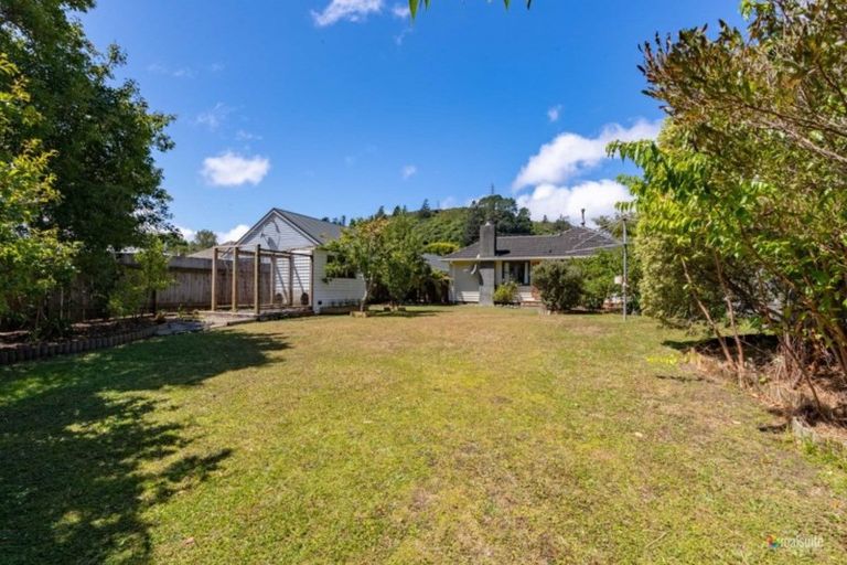 Photo of property in 50 Black Beech Street, Birchville, Upper Hutt, 5018