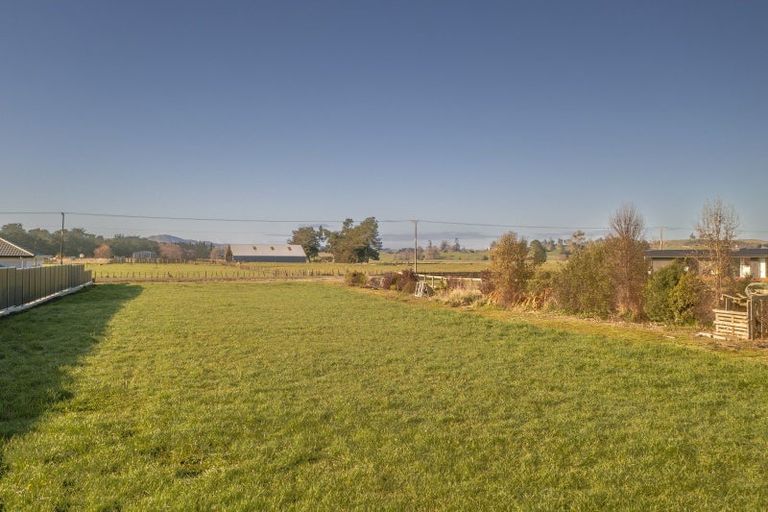 Photo of property in 18 White Road, Otane, 4202