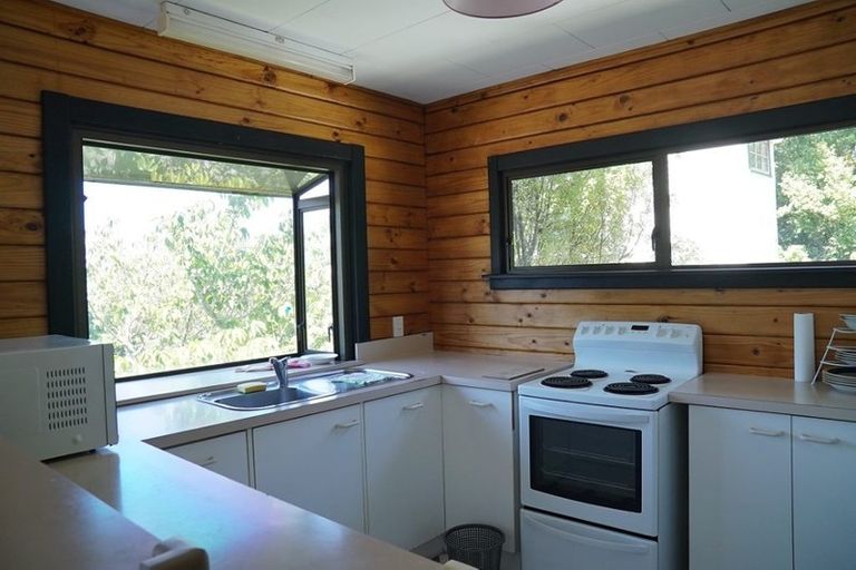 Photo of property in 35 Makara Road, Karori, Wellington, 6012