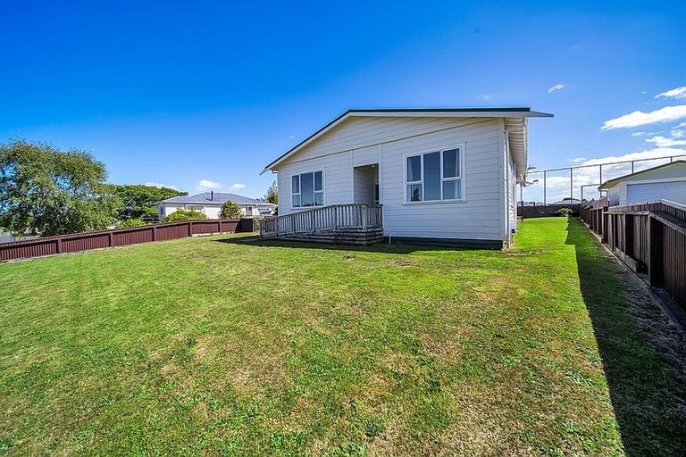 Photo of property in 27/27a Swansea Road, Stratford, 4332