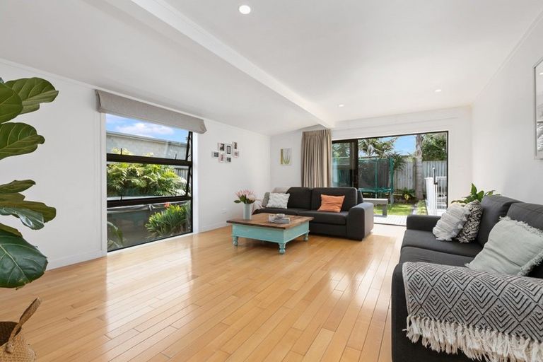 Photo of property in 61 Simpson Road, Papamoa Beach, Papamoa, 3118