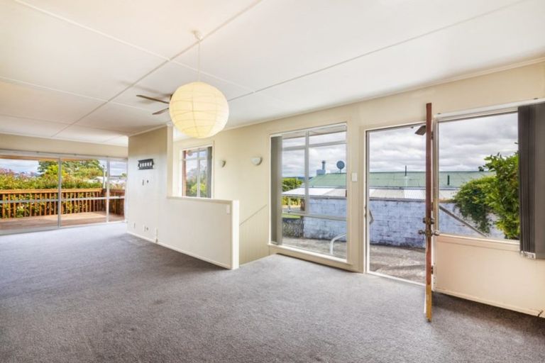 Photo of property in 2/32 Puriri Street, Hilltop, Taupo, 3330