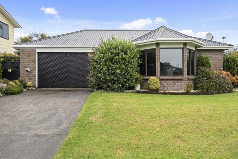 Photo of property in 6 Dillon Drive, Bell Block, New Plymouth, 4312