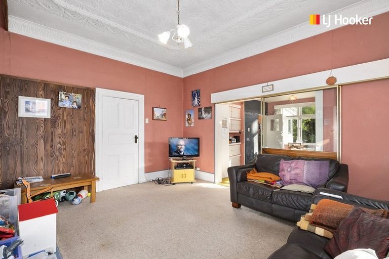 Photo of property in 74 Hargest Crescent, Saint Clair, Dunedin, 9012