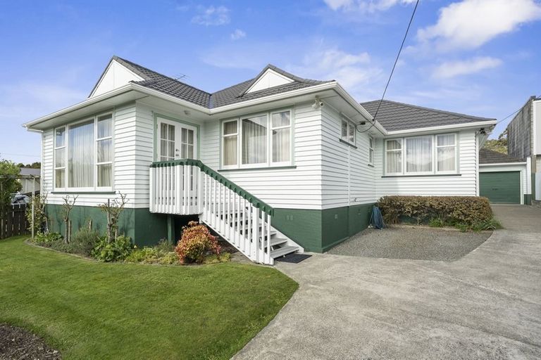 Photo of property in 12 Pempsey Street, Silverstream, Upper Hutt, 5019