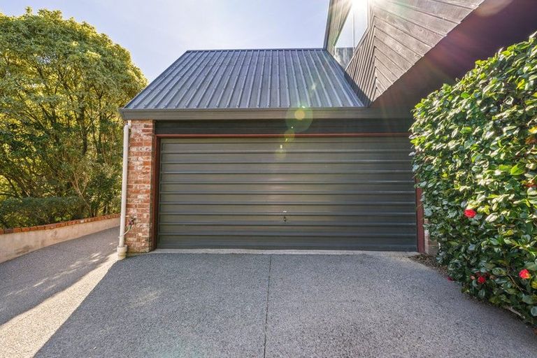 Photo of property in 5 Shalamar Drive, Cashmere, Christchurch, 8022