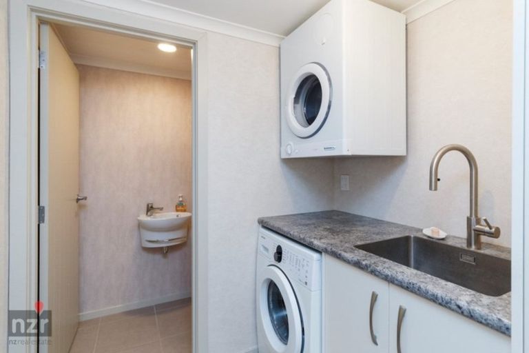 Photo of property in 24 Puketiro Drive, Feilding, 4702