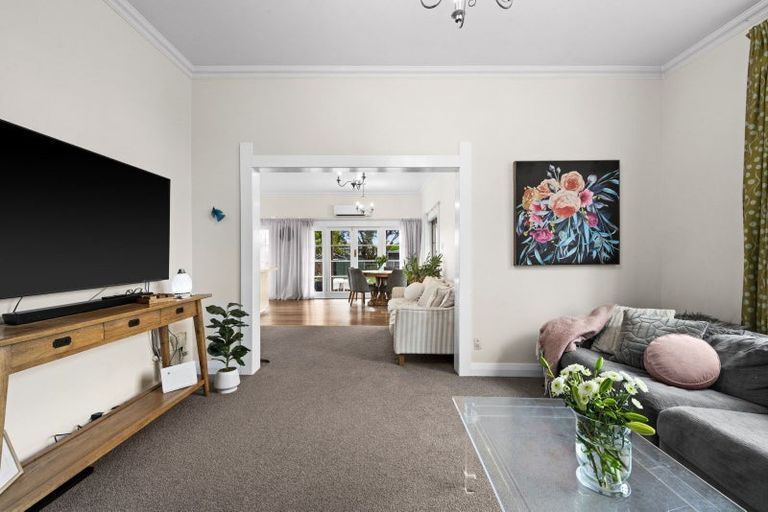 Photo of property in 3 Moeller Street, Taradale, Napier, 4112
