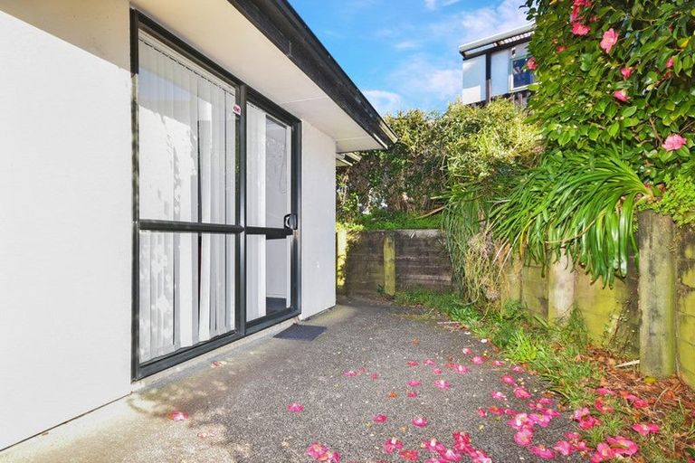 Photo of property in 12 Price Crescent, Mount Wellington, Auckland, 1060