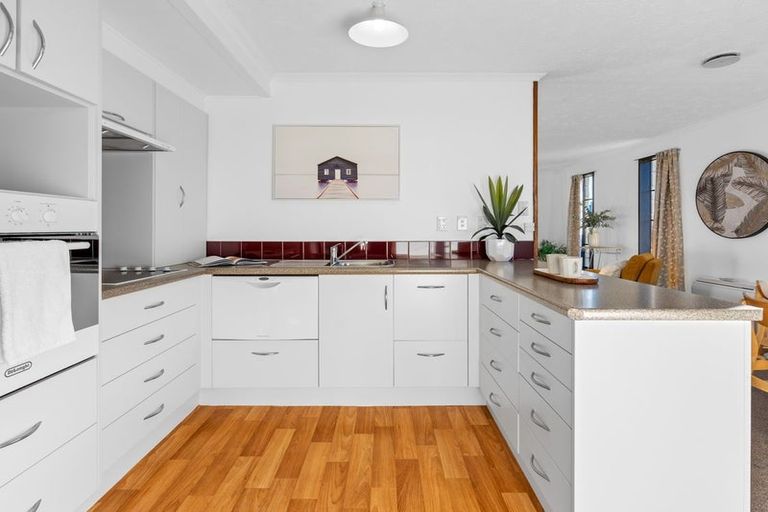 Photo of property in 5a Cashel Street, South Dunedin, Dunedin, 9012