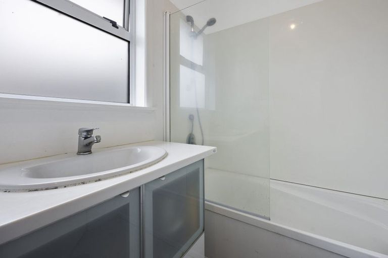 Photo of property in 1 Totara Terrace, Inglewood, 4330