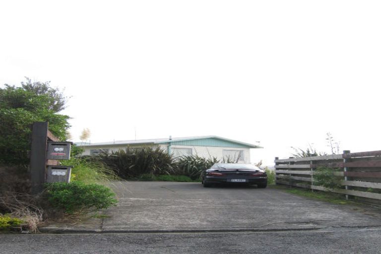 Photo of property in 59 Baylands Drive, Newlands, Wellington, 6037