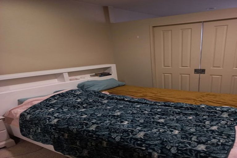 Photo of property in Atrium Towers, 1p/154 The Terrace, Wellington Central, Wellington, 6011