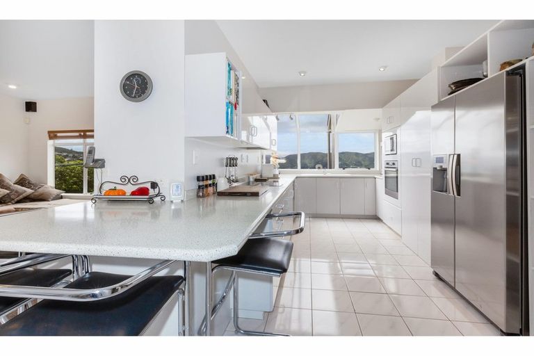 Photo of property in 15 George Gee Drive, Korokoro, Lower Hutt, 5012