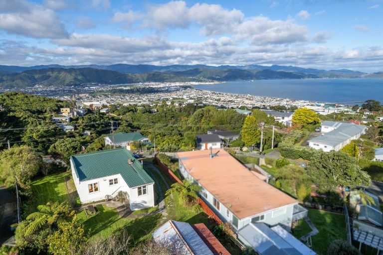 Photo of property in 91 Maungaraki Road, Korokoro, Lower Hutt, 5012