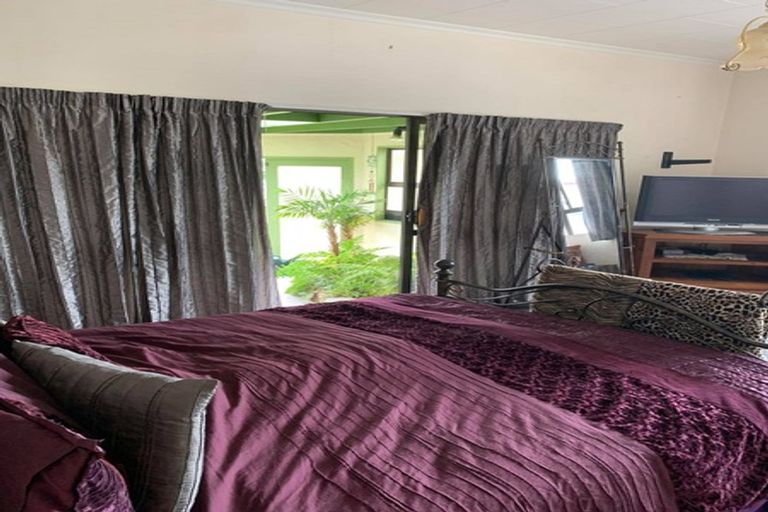 Photo of property in 9 Shamrock Street, Takaro, Palmerston North, 4412