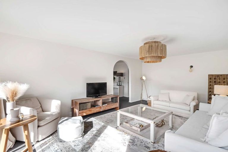 Photo of property in 8 Dulcie Place, Harewood, Christchurch, 8051