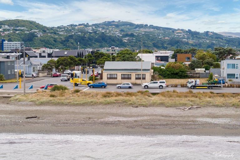 Photo of property in 2 Cuba Street, Petone, Lower Hutt, 5012