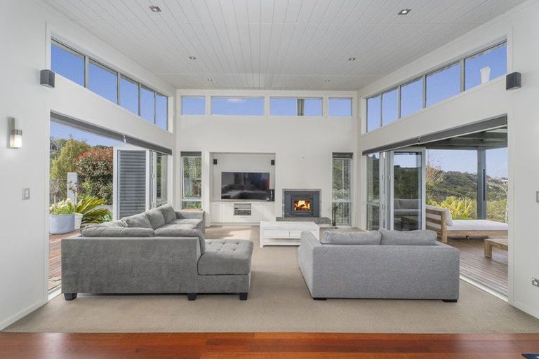 Photo of property in 50 Tarapatiki Drive, Whitianga, 3510