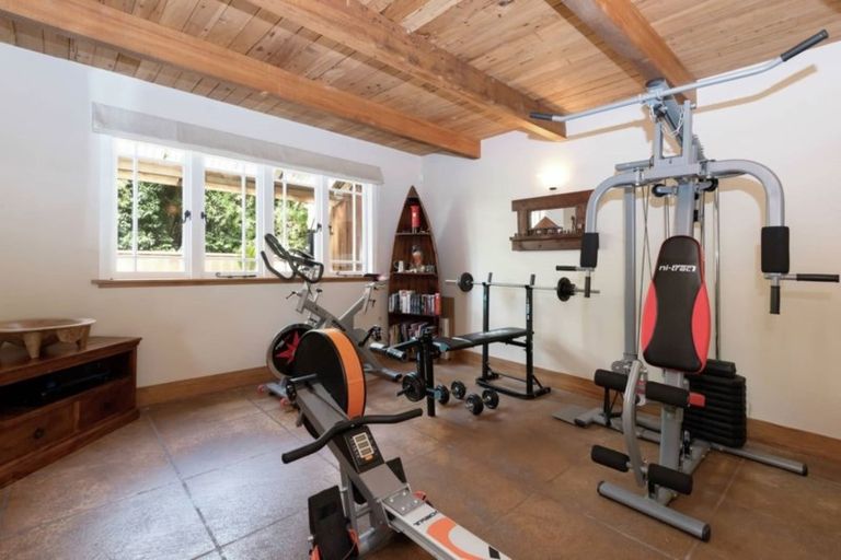 Photo of property in 37a Trelawn Place, Cockle Bay, Auckland, 2014