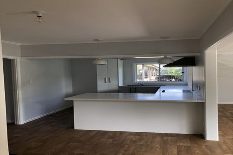 Photo of property in 61 Kauri Road, Stanmore Bay, Whangaparaoa, 0932