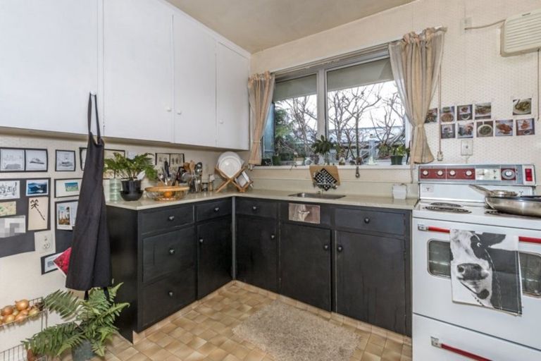 Photo of property in 259a Fifield Terrace, Opawa, Christchurch, 8023