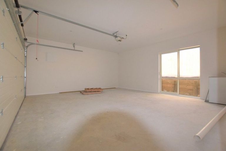 Photo of property in 36 Harbour Crest Drive, Waiuku, 2123