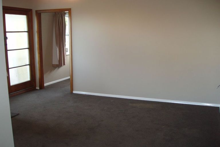 Photo of property in 73 Mills Road, Brooklyn, Wellington, 6021