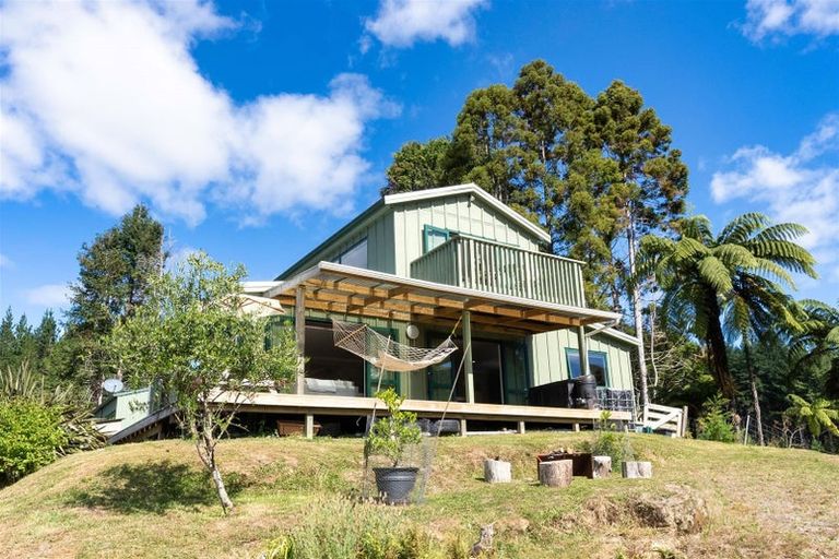 Photo of property in 396 Mangaone South Road, Reikorangi, Waikanae, 5391