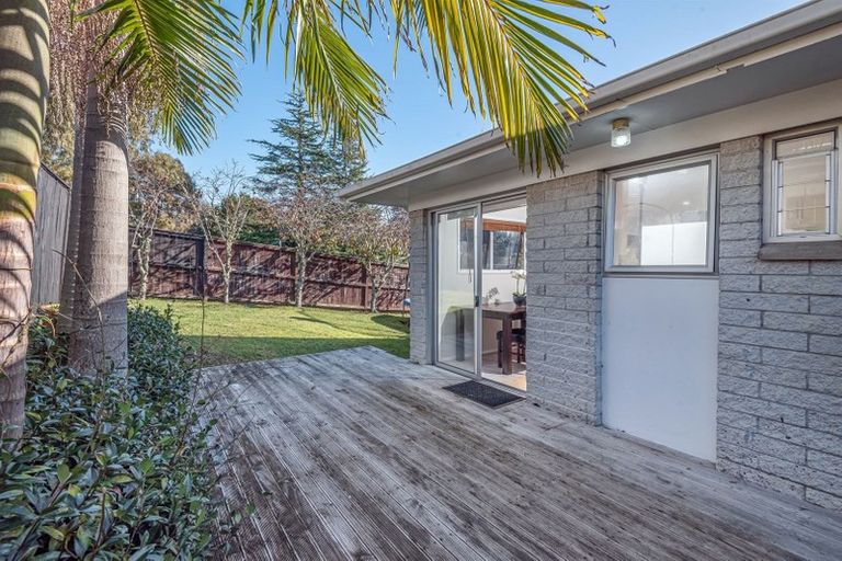 Photo of property in 1/11 Paruru Avenue, Northcote, Auckland, 0627