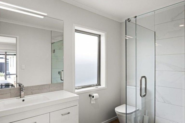 Photo of property in 14 Rangataiki Place, Te Awa, Napier, 4110