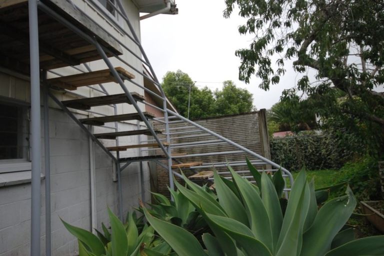 Photo of property in 2/33 Kitchener Road, Sandringham, Auckland, 1025
