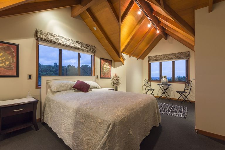 Photo of property in 17 Roger Guy Place, Welcome Bay, Tauranga, 3175