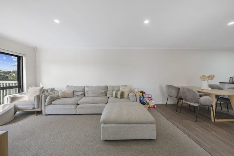Photo of property in 2/72 Alabaster Drive, Papatoetoe, Auckland, 2025
