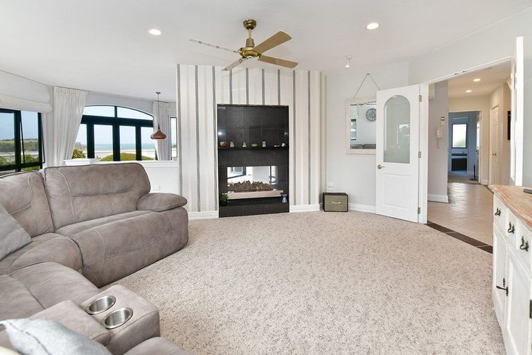 Photo of property in 41 Island View Drive, Gulf Harbour, Whangaparaoa, 0930