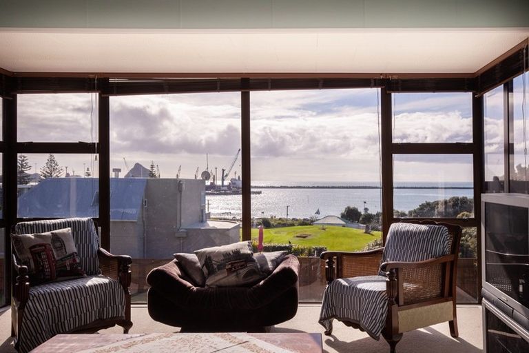 Photo of property in 26a Breakwater Road, Moturoa, New Plymouth, 4310