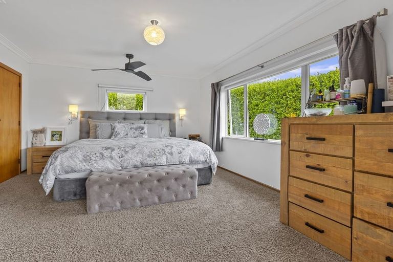 Photo of property in 325 Richmond Road, Lepperton, New Plymouth, 4373